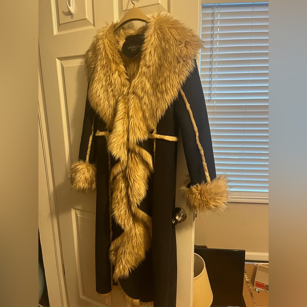 Ladies Fabulous Fur cascading coat
